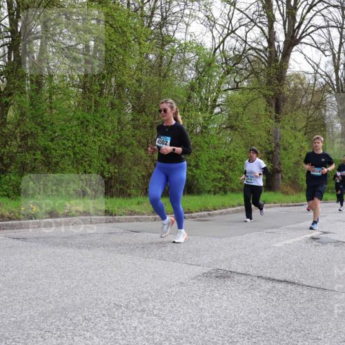 12.04.2026 - 45. Internationalen Wilhelmsburger Insellauf Yannick Fuchs http://msf.ph/oto/9494574 12.04.2026 13:04:23 Laufen 4502, 4559 meine-sportfotos.de