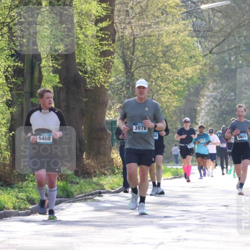 12.04.2026 - 45. Internationalen Wilhelmsburger Insellauf Yannick Fuchs http://msf.ph/oto/9494585 12.04.2026 10:49:15 Laufen 5460, 3978, 40, 5605 meine-sportfotos.de