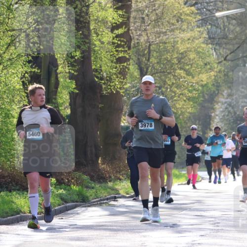 12.04.2026 - 45. Internationalen Wilhelmsburger Insellauf Yannick Fuchs http://msf.ph/oto/9494593 12.04.2026 10:49:16 Laufen 5460, 3978, 440, 4630, 5605 meine-sportfotos.de