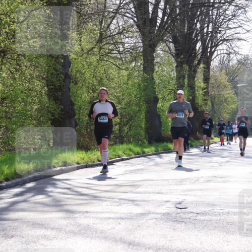 12.04.2026 - 45. Internationalen Wilhelmsburger Insellauf Yannick Fuchs http://msf.ph/oto/9494623 12.04.2026 10:49:21 Laufen 5460, 3978, 5405 meine-sportfotos.de