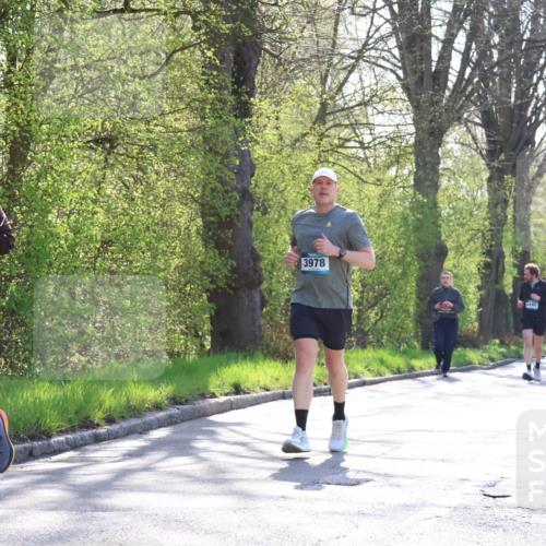 12.04.2026 - 45. Internationalen Wilhelmsburger Insellauf Yannick Fuchs http://msf.ph/oto/9494658 12.04.2026 10:49:24 Laufen 5460, 3978, 4440, 5605 meine-sportfotos.de