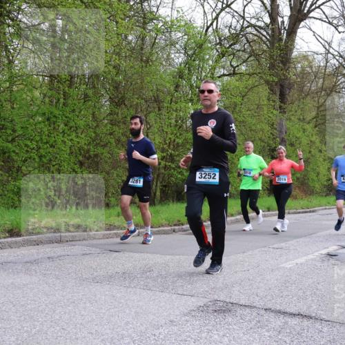 12.04.2026 - 45. Internationalen Wilhelmsburger Insellauf Yannick Fuchs http://msf.ph/oto/9494689 12.04.2026 13:04:35 Laufen 3281, 3252, 2018, 2019, 4203, 4202 meine-sportfotos.de
