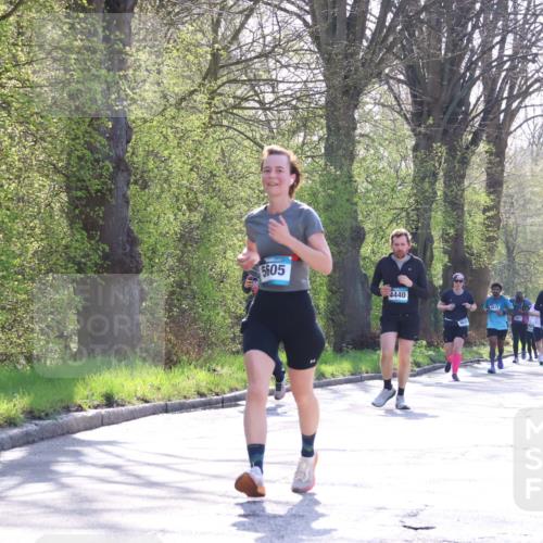 12.04.2026 - 45. Internationalen Wilhelmsburger Insellauf Yannick Fuchs http://msf.ph/oto/9494691 12.04.2026 10:49:28 Laufen 5605, 4440, 4612 meine-sportfotos.de