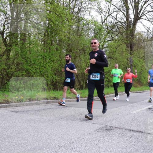 12.04.2026 - 45. Internationalen Wilhelmsburger Insellauf Yannick Fuchs http://msf.ph/oto/9494692 12.04.2026 13:04:35 Laufen 281, 3252, 2018, 2019, 4203, 4202, 4129 meine-sportfotos.de