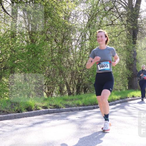 12.04.2026 - 45. Internationalen Wilhelmsburger Insellauf Yannick Fuchs http://msf.ph/oto/9494712 12.04.2026 10:49:29 Laufen 5605, 686, 4440 meine-sportfotos.de