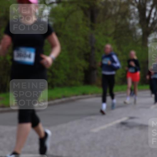 12.04.2026 - 45. Internationalen Wilhelmsburger Insellauf Yannick Fuchs http://msf.ph/oto/9494745 12.04.2026 13:04:41 Laufen  meine-sportfotos.de