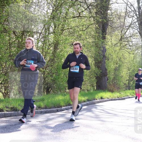 12.04.2026 - 45. Internationalen Wilhelmsburger Insellauf Yannick Fuchs http://msf.ph/oto/9494751 12.04.2026 10:49:33 Laufen 1686, 4440, 4613, 4612 meine-sportfotos.de