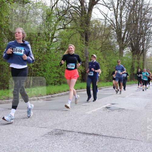12.04.2026 - 45. Internationalen Wilhelmsburger Insellauf Yannick Fuchs http://msf.ph/oto/9494765 12.04.2026 13:04:42 Laufen 3846, 3199, 2617, 3694, 5759 meine-sportfotos.de
