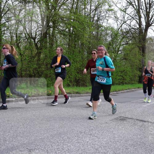 12.04.2026 - 45. Internationalen Wilhelmsburger Insellauf Yannick Fuchs http://msf.ph/oto/9494828 12.04.2026 13:04:48 Laufen 59, 4697, 5002, 4727, 3886 meine-sportfotos.de