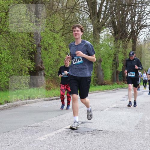 12.04.2026 - 45. Internationalen Wilhelmsburger Insellauf Yannick Fuchs http://msf.ph/oto/9494852 12.04.2026 13:04:51 Laufen 4804, 3879, 3710, 2903, 3709 meine-sportfotos.de