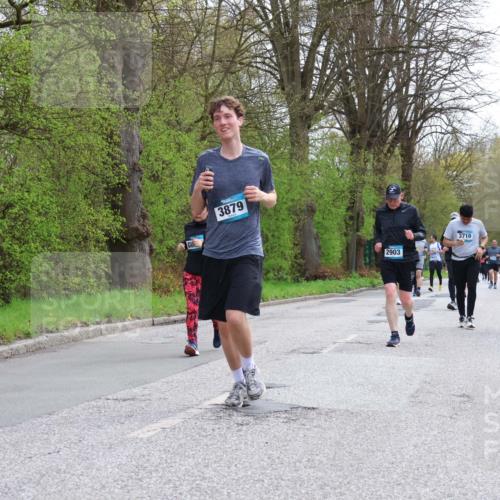 12.04.2026 - 45. Internationalen Wilhelmsburger Insellauf Yannick Fuchs http://msf.ph/oto/9494854 12.04.2026 13:04:52 Laufen 4804, 3879, 2903, 3710, 3709 meine-sportfotos.de
