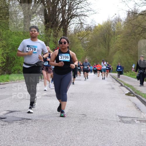 12.04.2026 - 45. Internationalen Wilhelmsburger Insellauf Yannick Fuchs http://msf.ph/oto/9494891 12.04.2026 13:04:56 Laufen 3710, 248, 3709 meine-sportfotos.de