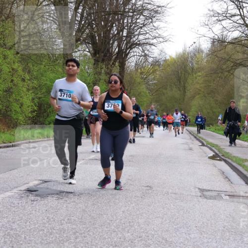 12.04.2026 - 45. Internationalen Wilhelmsburger Insellauf Yannick Fuchs http://msf.ph/oto/9494892 12.04.2026 13:04:56 Laufen 3710, 3248, 3763 meine-sportfotos.de