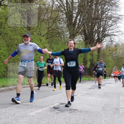 12.04.2026 - 45. Internationalen Wilhelmsburger Insellauf Yannick Fuchs http://msf.ph/oto/9494944 12.04.2026 13:05:02 Laufen 2017, 2516, 4194, 4734, 2517, 5717, 4626, 541 meine-sportfotos.de
