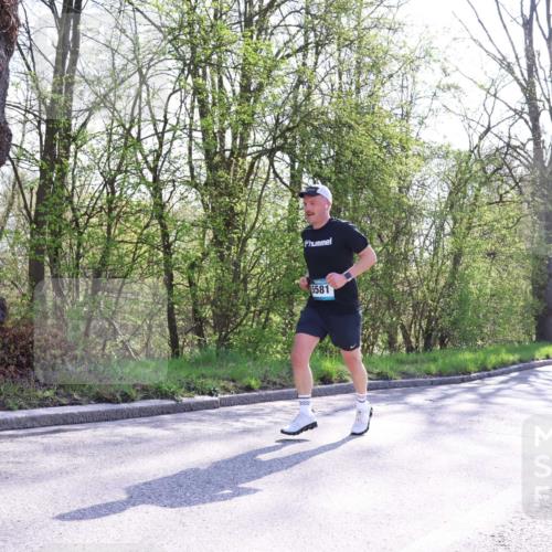 12.04.2026 - 45. Internationalen Wilhelmsburger Insellauf Yannick Fuchs http://msf.ph/oto/9494963 12.04.2026 10:49:54 Laufen 5581 meine-sportfotos.de