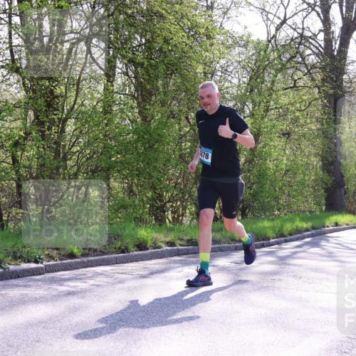 12.04.2026 - 45. Internationalen Wilhelmsburger Insellauf Yannick Fuchs http://msf.ph/oto/9495026 12.04.2026 10:50:00 Laufen 3878 meine-sportfotos.de