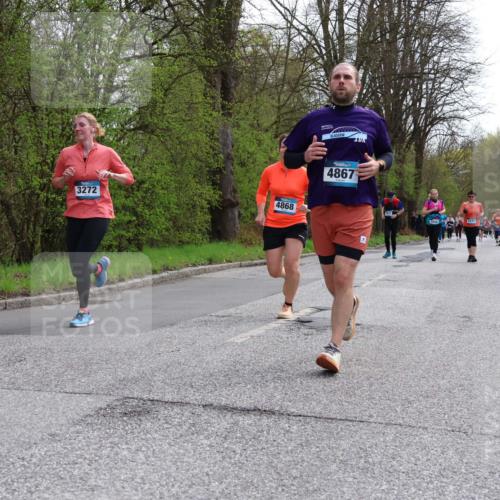 12.04.2026 - 45. Internationalen Wilhelmsburger Insellauf Yannick Fuchs http://msf.ph/oto/9495046 12.04.2026 13:05:13 Laufen 3272, 4868, 4867, 3277 meine-sportfotos.de