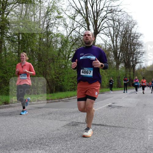 12.04.2026 - 45. Internationalen Wilhelmsburger Insellauf Yannick Fuchs http://msf.ph/oto/9495057 12.04.2026 13:05:14 Laufen 3272, 4867 meine-sportfotos.de