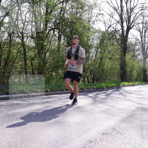 12.04.2026 - 45. Internationalen Wilhelmsburger Insellauf Yannick Fuchs http://msf.ph/oto/9495068 12.04.2026 10:50:06 Laufen 2168 meine-sportfotos.de