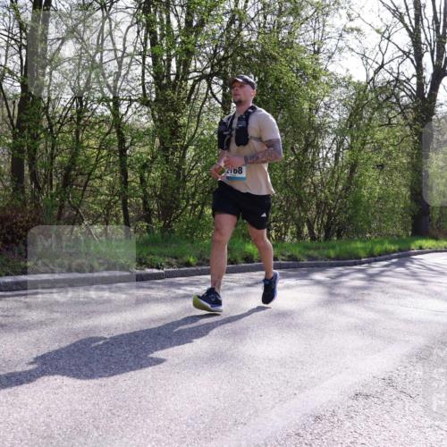 12.04.2026 - 45. Internationalen Wilhelmsburger Insellauf Yannick Fuchs http://msf.ph/oto/9495070 12.04.2026 10:50:06 Laufen 2168 meine-sportfotos.de