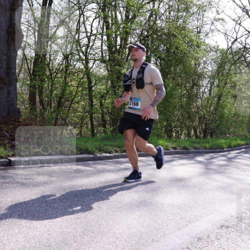 12.04.2026 - 45. Internationalen Wilhelmsburger Insellauf Yannick Fuchs http://msf.ph/oto/9495072 12.04.2026 10:50:06 Laufen 2168 meine-sportfotos.de