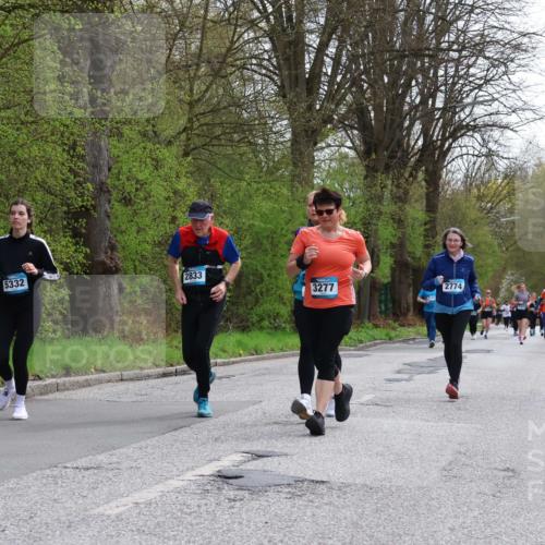 12.04.2026 - 45. Internationalen Wilhelmsburger Insellauf Yannick Fuchs http://msf.ph/oto/9495090 12.04.2026 13:05:17 Laufen 5332, 2833, 3277, 2774 meine-sportfotos.de