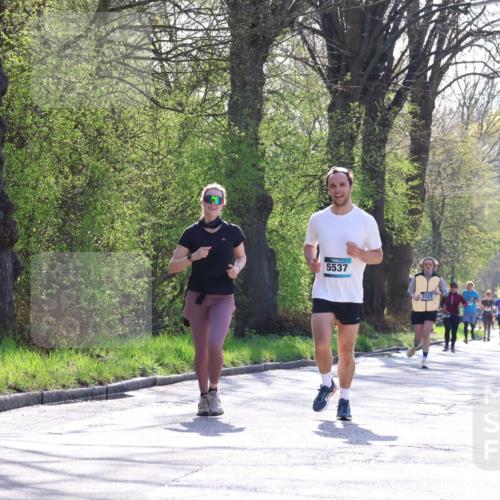 12.04.2026 - 45. Internationalen Wilhelmsburger Insellauf Yannick Fuchs http://msf.ph/oto/9495141 12.04.2026 10:50:22 Laufen 5537, 3223 meine-sportfotos.de