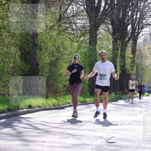 12.04.2026 - 45. Internationalen Wilhelmsburger Insellauf Yannick Fuchs http://msf.ph/oto/9495151 12.04.2026 10:50:23 Laufen 5537 meine-sportfotos.de