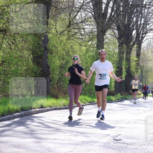 12.04.2026 - 45. Internationalen Wilhelmsburger Insellauf Yannick Fuchs http://msf.ph/oto/9495158 12.04.2026 10:50:23 Laufen 5537 meine-sportfotos.de