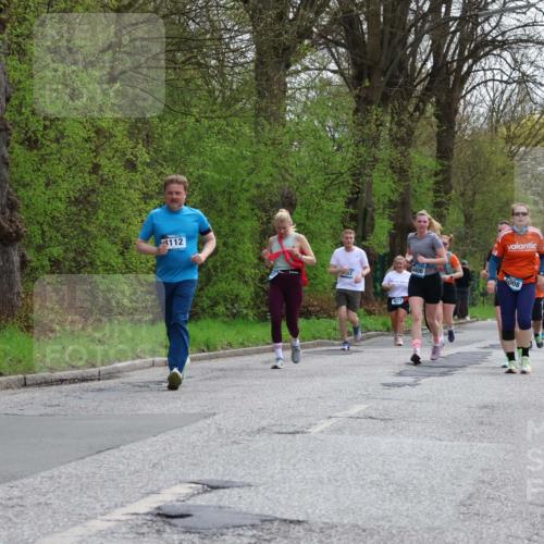 12.04.2026 - 45. Internationalen Wilhelmsburger Insellauf Yannick Fuchs http://msf.ph/oto/9495171 12.04.2026 13:05:26 Laufen 4112, 1227, 4400, 5008, 4660, 4487, 5839 meine-sportfotos.de