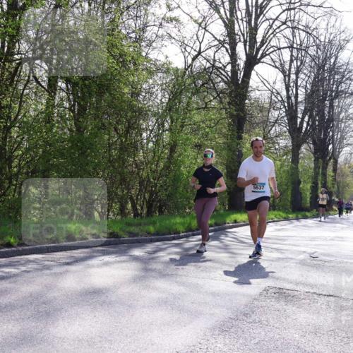 12.04.2026 - 45. Internationalen Wilhelmsburger Insellauf Yannick Fuchs http://msf.ph/oto/9495181 12.04.2026 10:50:25 Laufen 5537 meine-sportfotos.de
