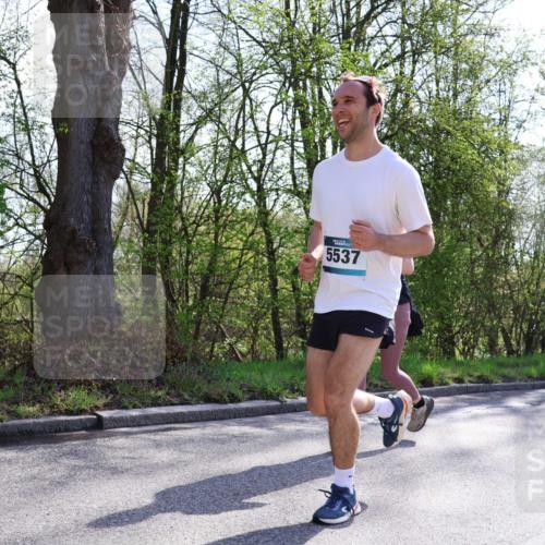 12.04.2026 - 45. Internationalen Wilhelmsburger Insellauf Yannick Fuchs http://msf.ph/oto/9495204 12.04.2026 10:50:27 Laufen 5537 meine-sportfotos.de