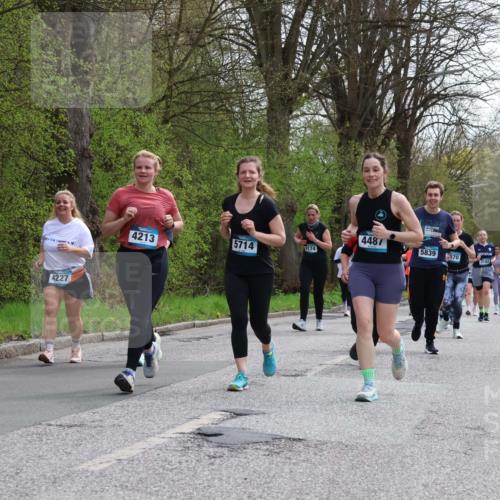 12.04.2026 - 45. Internationalen Wilhelmsburger Insellauf Yannick Fuchs http://msf.ph/oto/9495283 12.04.2026 13:05:38 Laufen 4227, 4213, 4487, 5714, 2174, 5839, 570, 31937 meine-sportfotos.de