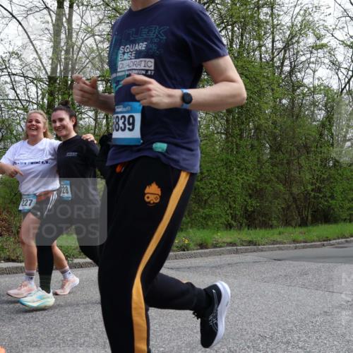 12.04.2026 - 45. Internationalen Wilhelmsburger Insellauf Yannick Fuchs http://msf.ph/oto/9495345 12.04.2026 13:05:43 Laufen 227, 28, 87, 839, 4020 meine-sportfotos.de
