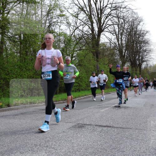 12.04.2026 - 45. Internationalen Wilhelmsburger Insellauf Yannick Fuchs http://msf.ph/oto/9495368 12.04.2026 13:05:46 Laufen 4020, 3236, 3125, 3193, 4936, 3521, 3527 meine-sportfotos.de
