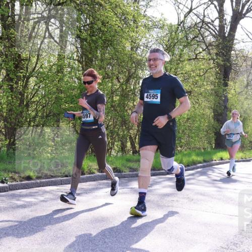 12.04.2026 - 45. Internationalen Wilhelmsburger Insellauf Yannick Fuchs http://msf.ph/oto/9495374 12.04.2026 10:50:46 Laufen 4597, 4595, 3052 meine-sportfotos.de