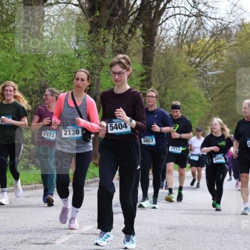 12.04.2026 - 45. Internationalen Wilhelmsburger Insellauf Yannick Fuchs http://msf.ph/oto/9495518 12.04.2026 13:06:01 Laufen 2573, 2130, 5404, 3857, 2013, 4274, 500 meine-sportfotos.de