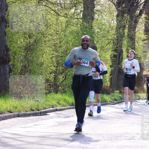 12.04.2026 - 45. Internationalen Wilhelmsburger Insellauf Yannick Fuchs http://msf.ph/oto/9495527 12.04.2026 10:51:01 Laufen 064, 2204, 5570, 4732, 5816, 4513 meine-sportfotos.de
