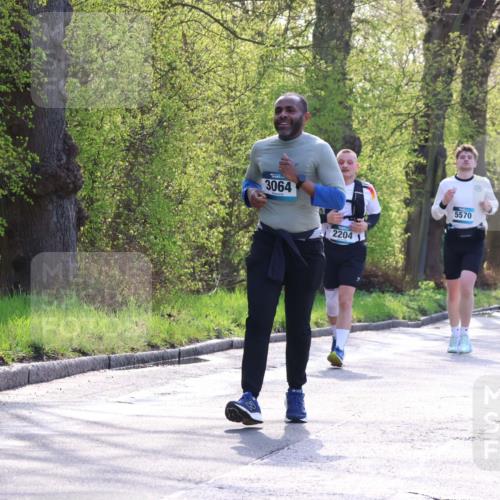 12.04.2026 - 45. Internationalen Wilhelmsburger Insellauf Yannick Fuchs http://msf.ph/oto/9495530 12.04.2026 10:51:01 Laufen 3064, 2204, 5570, 4732, 5816, 4513 meine-sportfotos.de