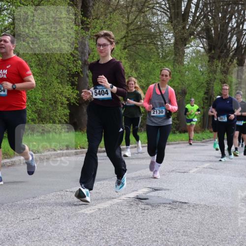 12.04.2026 - 45. Internationalen Wilhelmsburger Insellauf Yannick Fuchs http://msf.ph/oto/9495535 12.04.2026 13:06:03 Laufen 4954, 5404, 2130, 3857, 2013, 500 meine-sportfotos.de