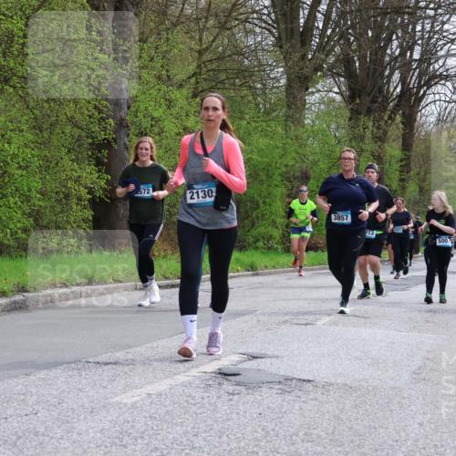 12.04.2026 - 45. Internationalen Wilhelmsburger Insellauf Yannick Fuchs http://msf.ph/oto/9495545 12.04.2026 13:06:04 Laufen 572, 2130, 3857, 5327, 013, 500 meine-sportfotos.de