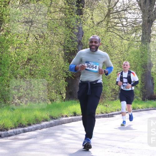 12.04.2026 - 45. Internationalen Wilhelmsburger Insellauf Yannick Fuchs http://msf.ph/oto/9495546 12.04.2026 10:51:03 Laufen 3064, 220, 5570, 4732 meine-sportfotos.de
