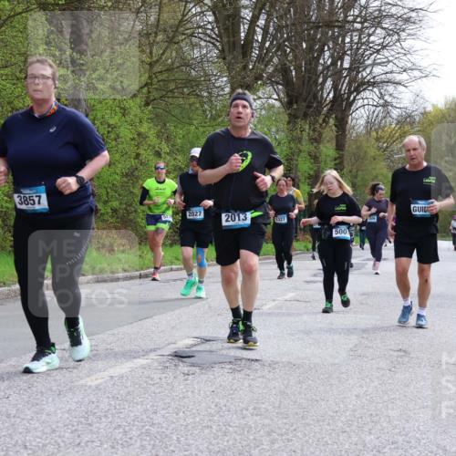 12.04.2026 - 45. Internationalen Wilhelmsburger Insellauf Yannick Fuchs http://msf.ph/oto/9495571 12.04.2026 13:06:07 Laufen 3857, 523, 2027, 2013, 5327, 500 meine-sportfotos.de