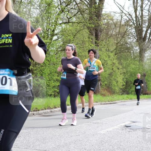 12.04.2026 - 45. Internationalen Wilhelmsburger Insellauf Yannick Fuchs http://msf.ph/oto/9495607 12.04.2026 13:06:13 Laufen 5001, 809, 5308 meine-sportfotos.de