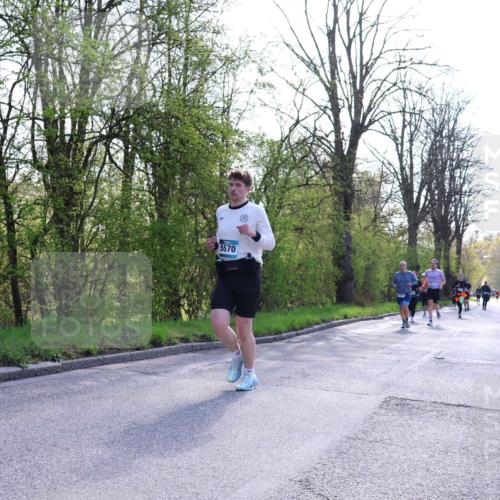 12.04.2026 - 45. Internationalen Wilhelmsburger Insellauf Yannick Fuchs http://msf.ph/oto/9495608 12.04.2026 10:51:09 Laufen 5570 meine-sportfotos.de