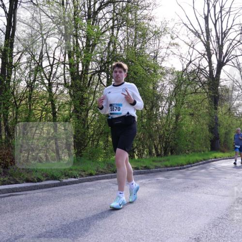 12.04.2026 - 45. Internationalen Wilhelmsburger Insellauf Yannick Fuchs http://msf.ph/oto/9495614 12.04.2026 10:51:10 Laufen 5570 meine-sportfotos.de