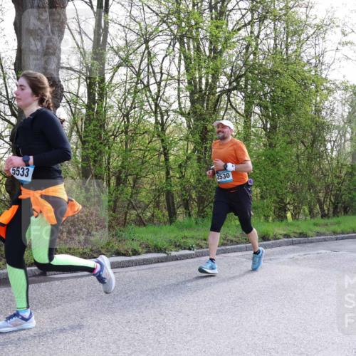 12.04.2026 - 45. Internationalen Wilhelmsburger Insellauf Yannick Fuchs http://msf.ph/oto/9495693 12.04.2026 10:51:17 Laufen 5533, 2530, 2664 meine-sportfotos.de