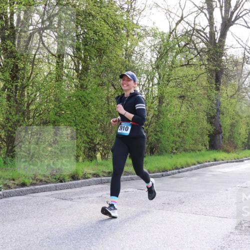 12.04.2026 - 45. Internationalen Wilhelmsburger Insellauf Yannick Fuchs http://msf.ph/oto/9495756 12.04.2026 10:51:25 Laufen 3910 meine-sportfotos.de