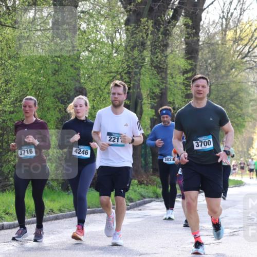 12.04.2026 - 45. Internationalen Wilhelmsburger Insellauf Yannick Fuchs http://msf.ph/oto/9495777 12.04.2026 10:51:28 Laufen 3716, 4246, 221, 3027, 3700, 5792 meine-sportfotos.de