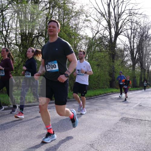 12.04.2026 - 45. Internationalen Wilhelmsburger Insellauf Yannick Fuchs http://msf.ph/oto/9495838 12.04.2026 10:51:33 Laufen 716, 4246, 3700, 221, 3615 meine-sportfotos.de